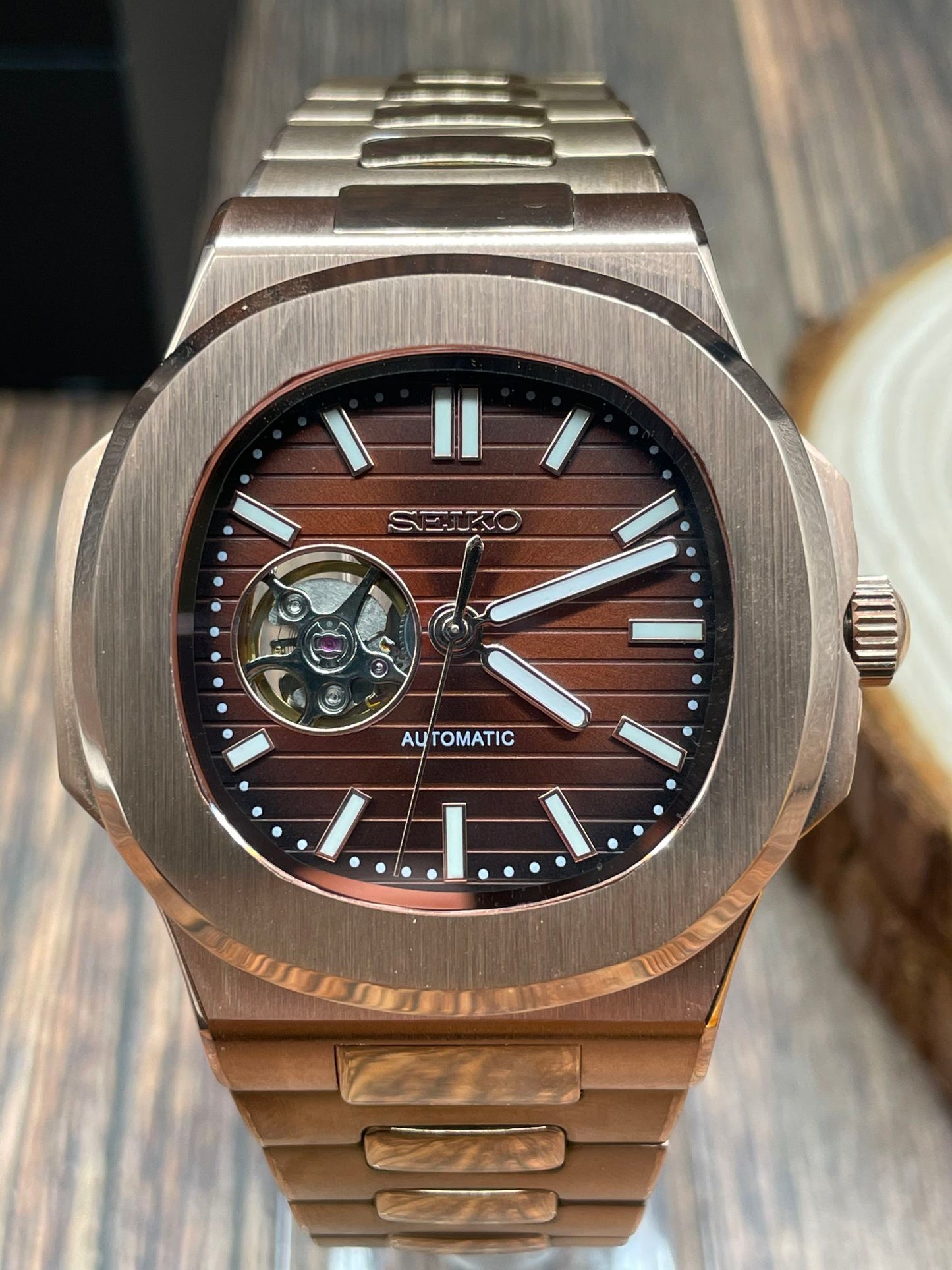 Nautilus Open-Heart Brown & Rose Gold